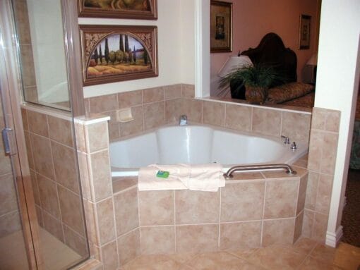 Jacuzzi Tub.jpg